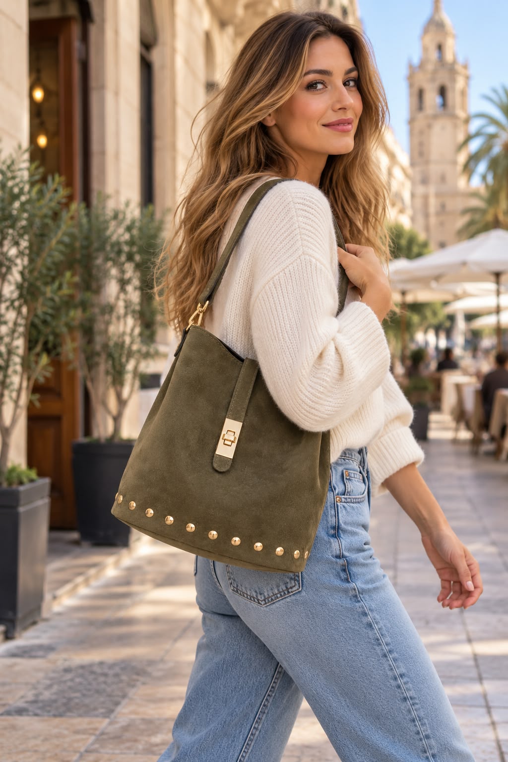 Bolso Siena de ante y tachuelas